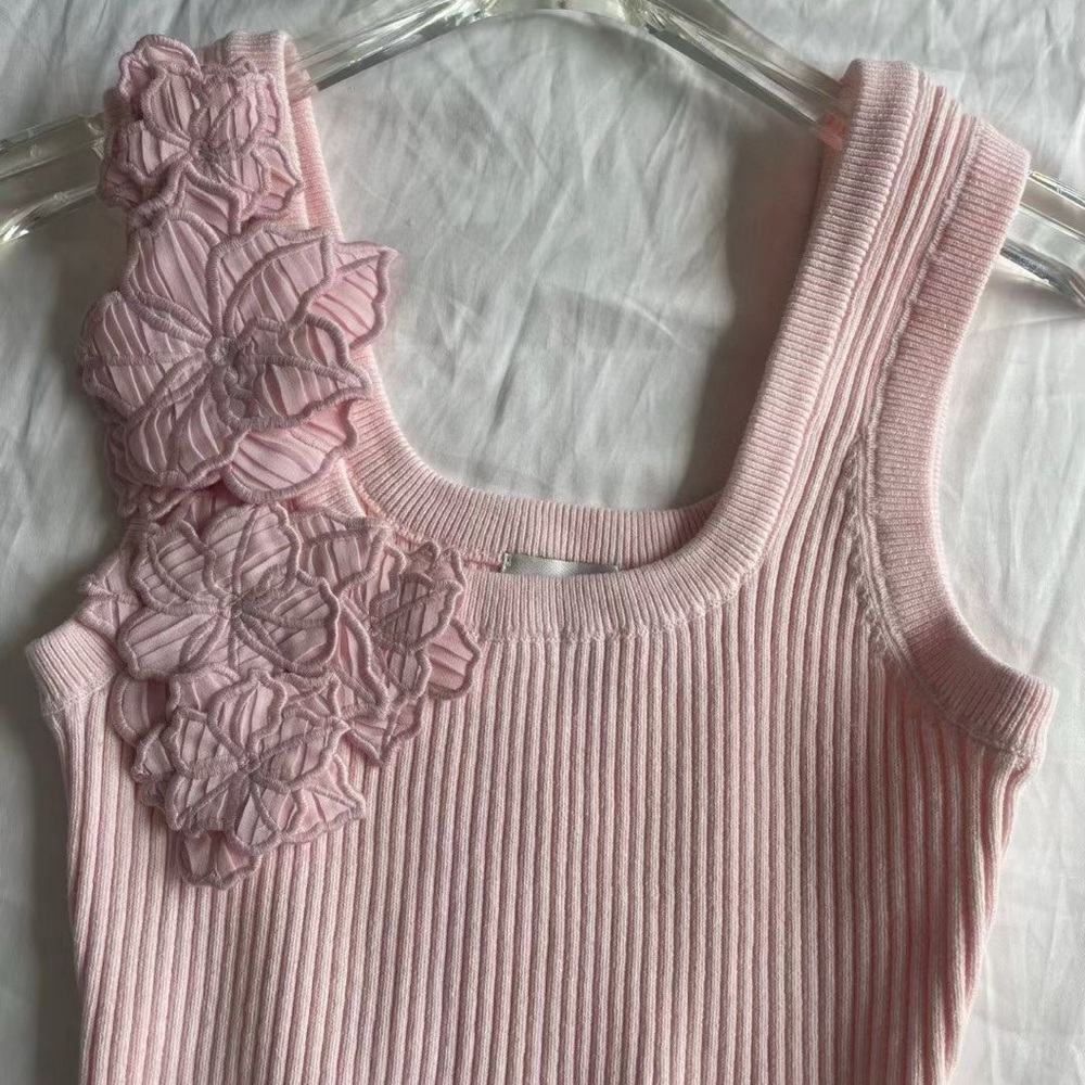 AJE SPLENDOUR FLOWER KNIT TANK, XS - Picture 5 of 6